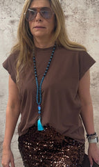 T-shirt basica con spalla scesa