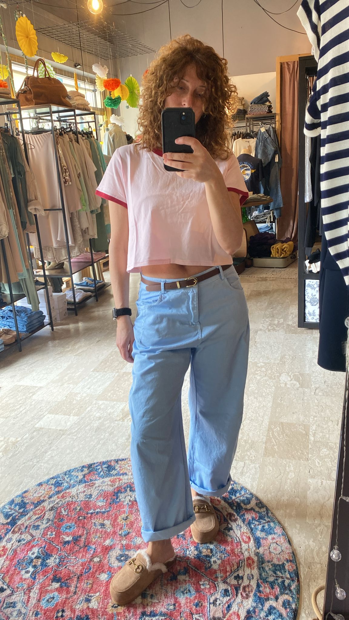 T-shirt con profili a contrasto