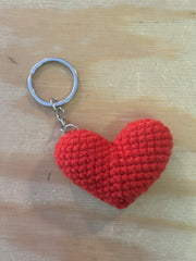 Portachiavi cuore in macramè