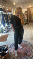 T-shirt con ricamo in fondo